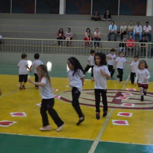 APRESENTAÇÕES EM HOMENAGEM AO DIA DAS MÃES