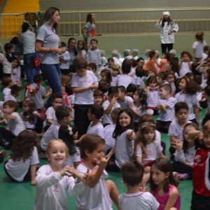 APRESENTAÇÕES EM HOMENAGEM AO DIA DAS MÃES