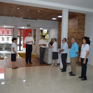 ARCEBISPO DOM ANUAR EM VISITA AO COLÉGIO SANTO INÁCIO