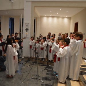 MISSA EM HOMENAGEM AO DIA DAS MÃES