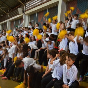 APRESENTAÇÕES EM HOMENAGEM AO DIA DAS MÃES