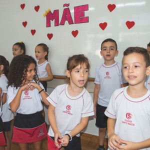 EDUCAÇÃO INFANTIL: SINGELOS GESTOS E SORRISOS, ORAÇÕES E BENÇÃOS - DIA DAS MÃES 2024