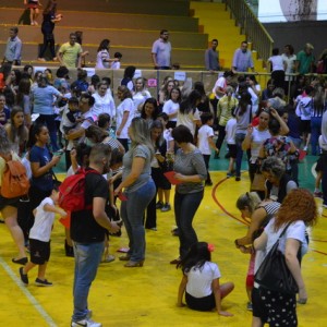 APRESENTAÇÕES EM HOMENAGEM AO DIA DAS MÃES