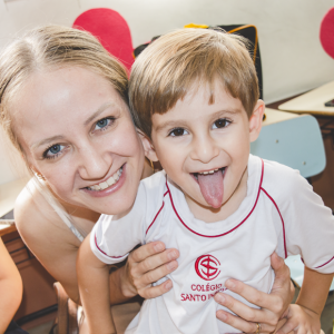 EDUCAÇÃO INFANTIL: SINGELOS GESTOS E SORRISOS, ORAÇÕES E BENÇÃOS - DIA DAS MÃES 2024