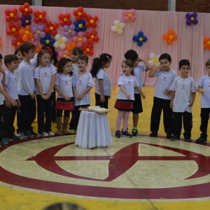 APRESENTAÇÕES EM HOMENAGEM AO DIA DAS MÃES