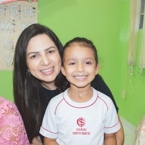 EDUCAÇÃO INFANTIL: SINGELOS GESTOS E SORRISOS, ORAÇÕES E BENÇÃOS - DIA DAS MÃES 2024