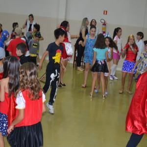 DESFILE DE FANTASIAS DO FUNDAMENTAL I