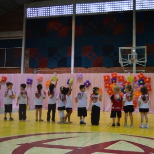 APRESENTAÇÕES EM HOMENAGEM AO DIA DAS MÃES