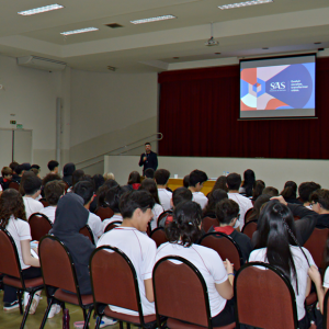 PALESTRA DIRECIONADA AOS NONOS ANOS, COM ÊNFASE NO MATERIAL DO SAS QUE SERÁ UTILIZADO NO 1º ANO DO ENSINO MÉDIO DE 2024