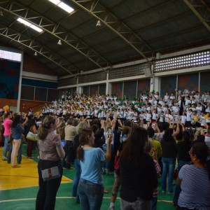 APRESENTAÇÕES EM HOMENAGEM AO DIA DAS MÃES