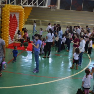 APRESENTAÇÕES EM HOMENAGEM AO DIA DAS MÃES