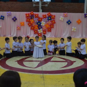 APRESENTAÇÕES EM HOMENAGEM AO DIA DAS MÃES