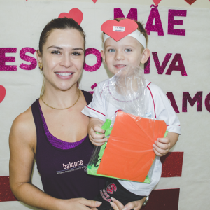 EDUCAÇÃO INFANTIL: SINGELOS GESTOS E SORRISOS, ORAÇÕES E BENÇÃOS - DIA DAS MÃES 2024