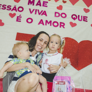 EDUCAÇÃO INFANTIL: SINGELOS GESTOS E SORRISOS, ORAÇÕES E BENÇÃOS - DIA DAS MÃES 2024