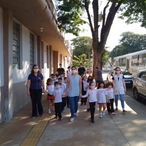 PASSEIO AO REDOR DA PRAÇA EMILIANO PERNETA