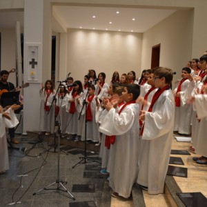 MISSA EM HOMENAGEM AO DIA DAS MÃES