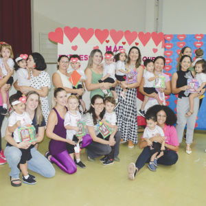 EDUCAÇÃO INFANTIL: SINGELOS GESTOS E SORRISOS, ORAÇÕES E BENÇÃOS - DIA DAS MÃES 2024