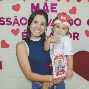 EDUCAÇÃO INFANTIL: SINGELOS GESTOS E SORRISOS, ORAÇÕES E BENÇÃOS - DIA DAS MÃES 2024