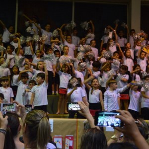 APRESENTAÇÕES EM HOMENAGEM AO DIA DAS MÃES