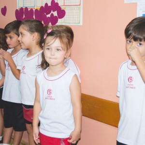 EDUCAÇÃO INFANTIL: SINGELOS GESTOS E SORRISOS, ORAÇÕES E BENÇÃOS - DIA DAS MÃES 2024