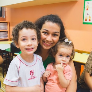 EDUCAÇÃO INFANTIL: SINGELOS GESTOS E SORRISOS, ORAÇÕES E BENÇÃOS - DIA DAS MÃES 2024