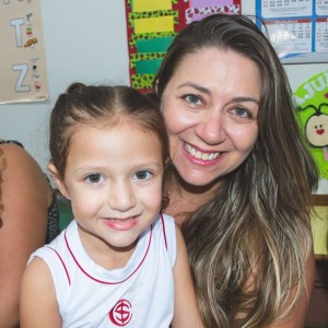 EDUCAÇÃO INFANTIL: SINGELOS GESTOS E SORRISOS, ORAÇÕES E BENÇÃOS - DIA DAS MÃES 2024