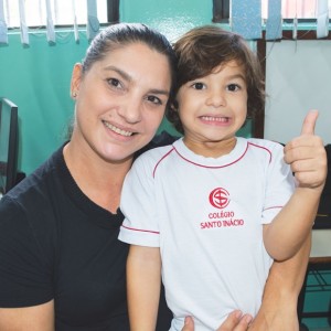 EDUCAÇÃO INFANTIL: SINGELOS GESTOS E SORRISOS, ORAÇÕES E BENÇÃOS - DIA DAS MÃES 2024