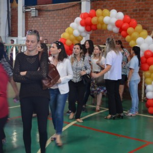 APRESENTAÇÕES EM HOMENAGEM AO DIA DAS MÃES