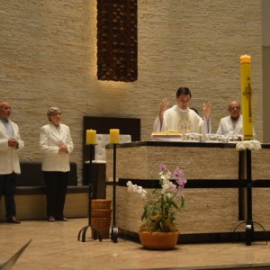 MISSA EM HOMENAGEM AO DIA DAS MÃES