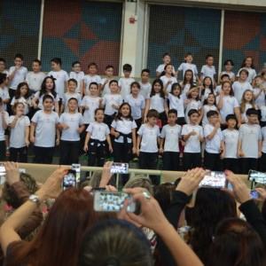 APRESENTAÇÕES EM HOMENAGEM AO DIA DAS MÃES