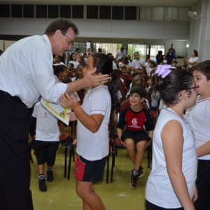 ARCEBISPO DOM ANUAR EM VISITA AO COLÉGIO SANTO INÁCIO