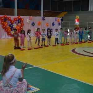 APRESENTAÇÕES EM HOMENAGEM AO DIA DAS MÃES