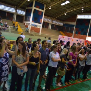 APRESENTAÇÕES EM HOMENAGEM AO DIA DAS MÃES