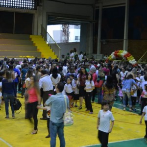 APRESENTAÇÕES EM HOMENAGEM AO DIA DAS MÃES