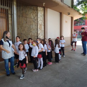 PASSEIO AO REDOR DA PRAÇA EMILIANO PERNETA