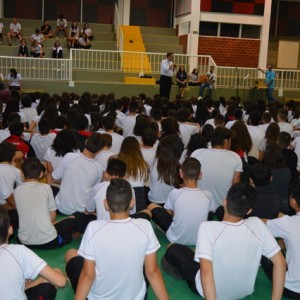 ARCEBISPO DOM ANUAR EM VISITA AO COLÉGIO SANTO INÁCIO