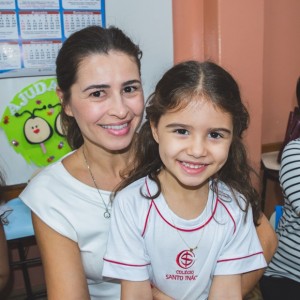 EDUCAÇÃO INFANTIL: SINGELOS GESTOS E SORRISOS, ORAÇÕES E BENÇÃOS - DIA DAS MÃES 2024