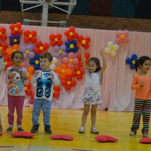 APRESENTAÇÕES EM HOMENAGEM AO DIA DAS MÃES