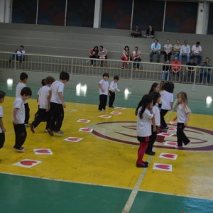 APRESENTAÇÕES EM HOMENAGEM AO DIA DAS MÃES