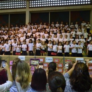 APRESENTAÇÕES EM HOMENAGEM AO DIA DAS MÃES