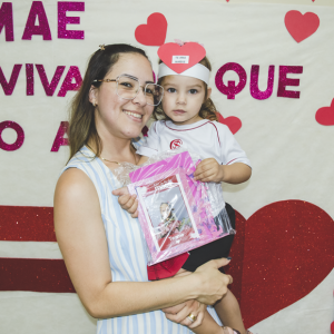 EDUCAÇÃO INFANTIL: SINGELOS GESTOS E SORRISOS, ORAÇÕES E BENÇÃOS - DIA DAS MÃES 2024