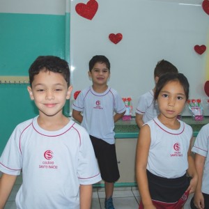 EDUCAÇÃO INFANTIL: SINGELOS GESTOS E SORRISOS, ORAÇÕES E BENÇÃOS - DIA DAS MÃES 2024