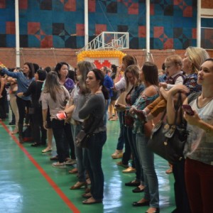 APRESENTAÇÕES EM HOMENAGEM AO DIA DAS MÃES