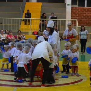 APRESENTAÇÕES EM HOMENAGEM AO DIA DAS MÃES