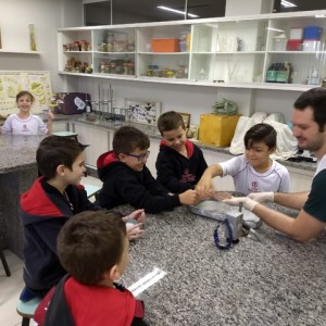 VISITA AO LABORATÓRIO DE CIÊNCIAS