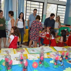 MOSTRA DE TRABALHOS 2016 - LITERATURA INFANTIL