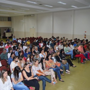 HOMENAGEM DA EDUCAÇÃO INFANTIL ÀS MÃES