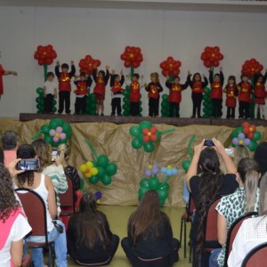 HOMENAGEM DA EDUCAÇÃO INFANTIL ÀS MÃES