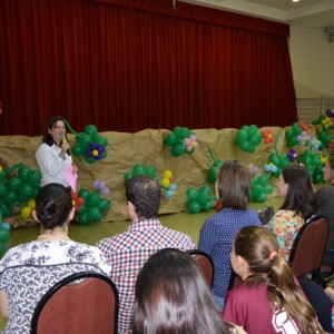 HOMENAGEM DA EDUCAÇÃO INFANTIL ÀS MÃES