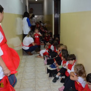 HOMENAGEM DA EDUCAÇÃO INFANTIL ÀS MÃES